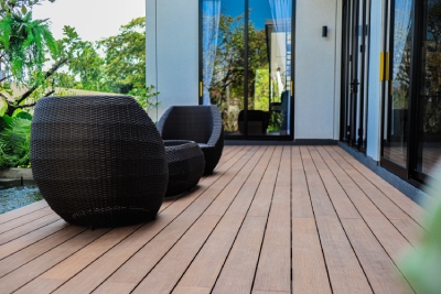 Terrasse en bois sur mesure par la Menuiserie Huybens