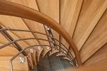 Escalier en bois mélangé avec du métal ou du verre à Namur
