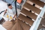 Fabrication d’un escalier par un menuisier : quels avantages ?